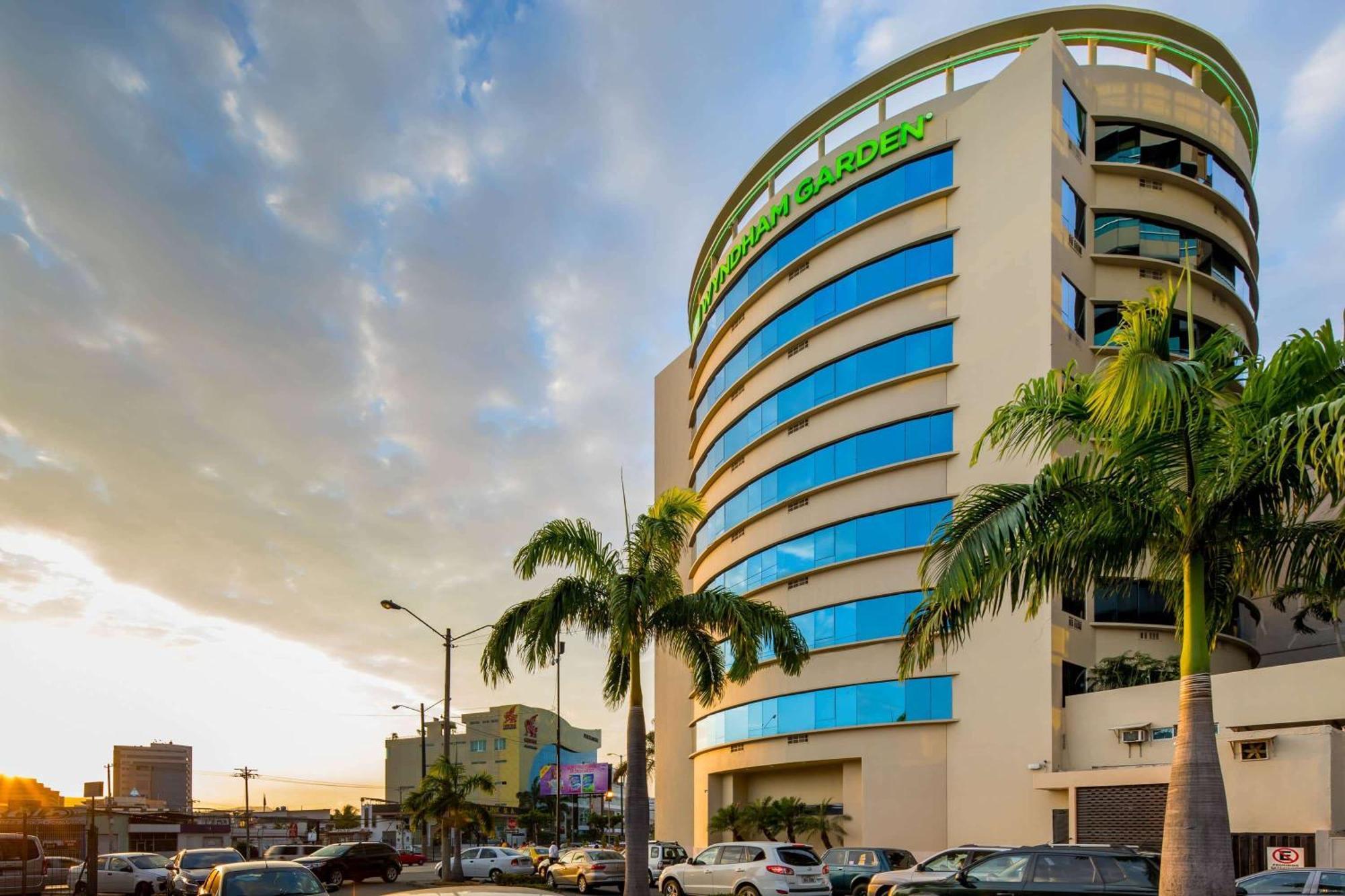 فندق ويندهام جاردن جواياكيل المظهر الخارجي الصورة